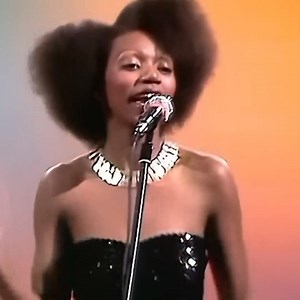 Discolauantaina 26.4. bailataan legendaarisen Studio 54 -hittien tahtiin! Luvassa siis discoklassikoita koko illan ajan DJ Juzan soittamana. Tuttuun tapaan toteutamme lisäksi toivekappaleita 😘🕺🏻🪩 Klo 20.00 alkaen / liput 6,50€ / ennakkoon Tiketistä. #storyvillehelsinki #discolauantai #disco | Storyville