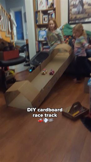 8.2K views · 55 reactions | Ready, set, GO!  This diy cardboard race track is perfect for comparing the speed of toy cars! ️ Thanks to @littleblairs for sharing your fun races!  Hit save to try making this at home!  #toycars #racingcars #toyracetrack #diytoys #cardboard #mymakedo #diy #kidstoys #cardboardcrafts #kidscrafts | Makedo | Facebook
