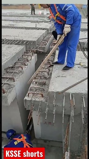 Precast bridge girders installation techniques in an infrastructure project #bridge #construction
