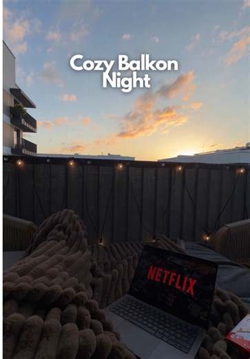 Sommerabende auf dem Balkon: Romantische Tipps für Paare