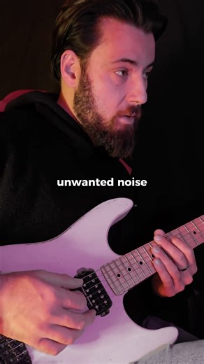 THIS WEIRD THING ENDS STRING BUZZ INSTANTLY 🎸🤯