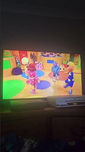 Tweenies Song Time (Widescreen Version) I Went To School One And I Walked Like This