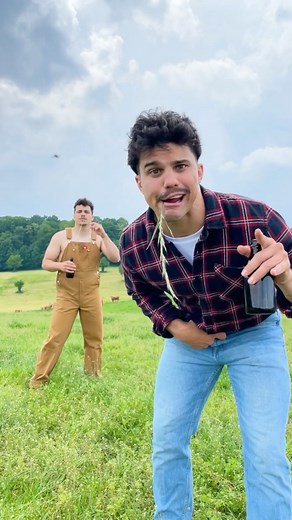 Average Rob | HOWDY PARTNER!! IT’S FRIDAY! START DRINKIN’!!! YEEEEEEEHA! 🤠🍻 ft. @arnothekid — #tgif #friday #weekend | Instagram