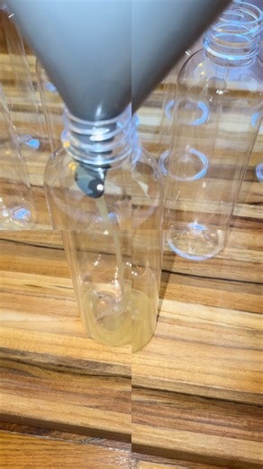 ✨ ¿Sueñas con un cabello más largo, fuerte y con menos caída? Mi Rutina de Crecimiento 4 Pasos está hecha 100% a mano con ingredientes naturales que sí funcionan. 💚 🌿 Pre Poo Intensivo 🌿 Shampoo Crecimiento 🌿 Tónico Capilar Diario 🌿 Aceite Herbal Nutritivo Resultados reales, crecimiento real. 💬 Escríbeme por WhatsApp 201-442-1952 para ordenar #fyp #parati