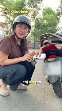 ZL: 0903199411 - Fixing a lady's tire in just 5 minutes with an emergency tire repair kit.