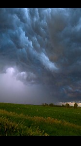 337K views · 8.9K reactions | Crazy strong outflow winds and intense lightning on this severe storm! It continued to intensify as it plowed East into the night in a highly unstable environment. Near Platte, South Dakota on 6/27/25. #storm #SouthDakota #weather | Melanie Metz Storm Chasing | Facebook