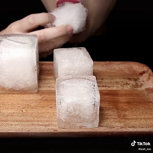 Crunchy 💥💜Hey everyone , here is Crispy Shavedice Cube 👍 I love ice eating . 😁More videos coming soon ! Eat Ice channel ➠https://www.youtube.com/c/EatIceDon't forget to LIKE👍, SHARE➦, COMMENT💬, SUBSCRIBE and turn on Notifications🔔!#Shavedice#EatIce#ICEEATING #氷を食べる音#食べる音#ASMR #SOFTICE#HARDICE#氷#asmrcrunch#ThánhĂnĐá#ănđá #asmrsatisfying #asmrsounds