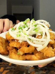 Gà sốt kem hành – Cách làm ức gà chiên giòn với sốt kem hành