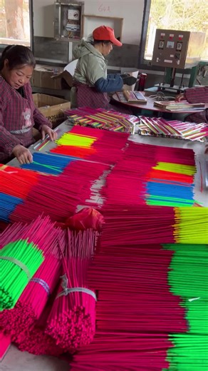 Sparkler Party! ✨🧨 #redapplefireworks #inshot #sparklers #colorsparkles #fireworks #fyp