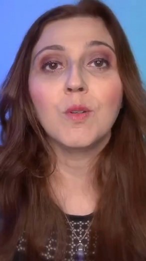 Tenir son micro pour chanter #coursdechant #techniquevocale #chanteuses | Marie-Laurence Dubé-Coach vocal & chanteuse
