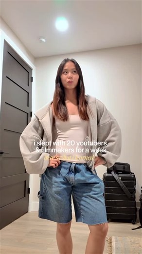 eileen yang on Instagram: "comment “TELLSTORIES” for a free intro playbook to scripting / identifying your audience 😙 another amazing creator event :) @creativemindretreat"