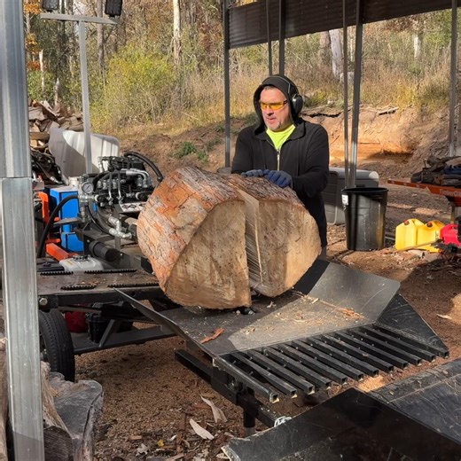 336K views · 1.2K reactions | Biggest Log Splitting Challenge Yet! #logsplitter #wood #challenge | Back 40 Firewood | Facebook