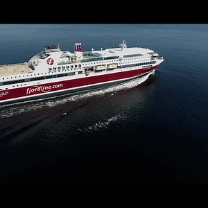 Unsere Schwesterschiffe MS Bergensfjord 🚢 und MS Stavangerfjord 🚢 werden nicht nur mit umweltfreundlichem Flüssigerdgas betrieben, sondern versorgen sich dabei auch noch selbst mit Strom. 👏 ​Wie das funktioniert zeigen euch Kristian und Bjarke, die als Schiffsingenieure auf der MS Bergensfjord arbeiten. ⚙️ 🔧 🔩 | Fjord Line