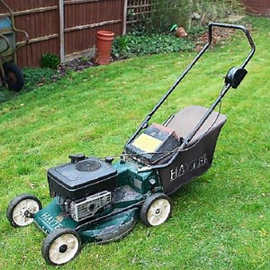 How to clean a Briggs and Stratton lawnmower carburetor