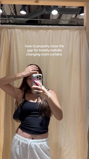 Brandy Melville Changing Room Curtain Hack