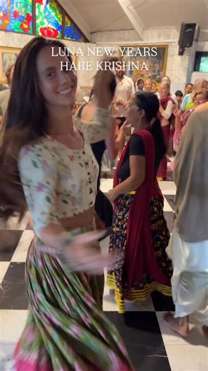 Shannen Michaela on Instagram: "How did I end up here?👇 - I was gifted a harmonium in Costa Rica by my dear sister @iambiancakempe - FB ads started sending me a Krishna Das Harmonium course & invitations to a bi-monthly kirtan gathering with @bhaktishala_aus - 6 months later, here we are - at a 12-hour kirtan event at the @krishnavillage The Krishna village has been here in Murwullumbah since the mid-70s. It’s home to a dairy, school and temple among many other community spaces. It’s so 