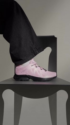 The Pink Capsule blends archival design with progressive adaptations, making each pair both a statement of style and a nod to heritage. #SalomonSportstyle