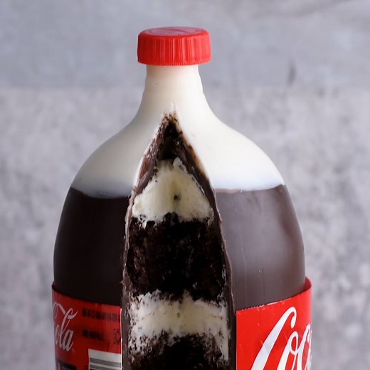 45M views · 2.8K reactions | Soda Bottle Cake & Giant Hostess Cake Swiss Roll! | MetDaan | Facebook