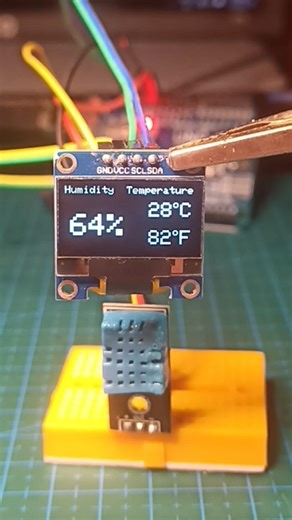 Arduino Temperature & Humidity Monitor with OLED | DHT11/DHT22 Project 🔥