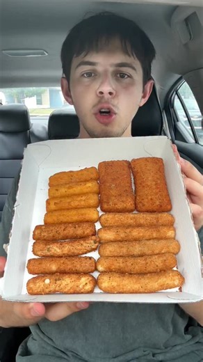 Yosef Haiem on Instagram: "Who makes the best fast food mozzarella stick?"