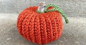 Loom Knit Pumpkins