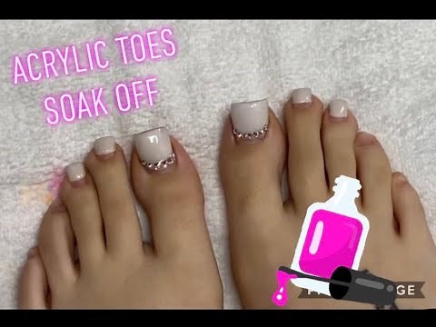 Soaking Off My Acrylic Toes!