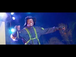 Experience the Energy that Alien Skin's always had on stage with his fans 🎶✨"