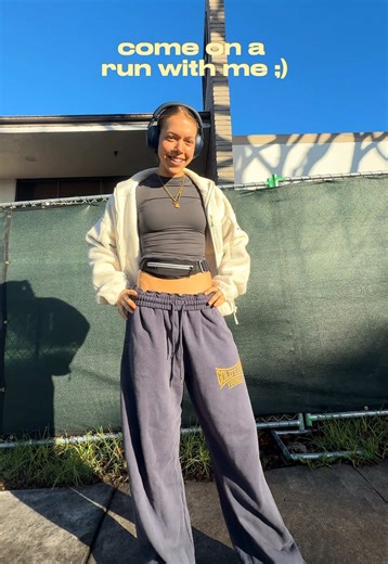 run with me as someone who exercises for fun to level up both physically n mentally :) also met some cool people along the way!! 😝😝 #fyp #workoutmotivation #gymgirl #runner #runwithme outfit @YOUNGLA | & white jacket @Gymshark | c0de ‘GAYMER’ for both to save 🫶