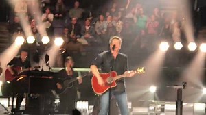 Chew tobacco chew tobacco spit! Blake Shelton | 92.3 WIL