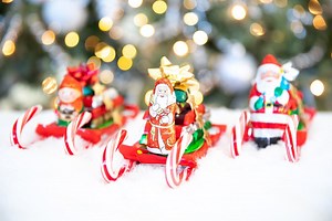124K views · 44 reactions | CANDY CANE SLEIGHS - easy Christmas craft for kids! https://apumpkinandaprincess.com/candy-cane-sleighs/ | A Pumpkin and a Princess | Facebook