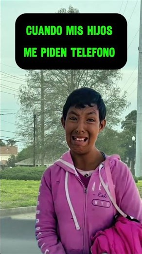 Cuando mis hijos me piden un teléfono #humor #memes #viral
