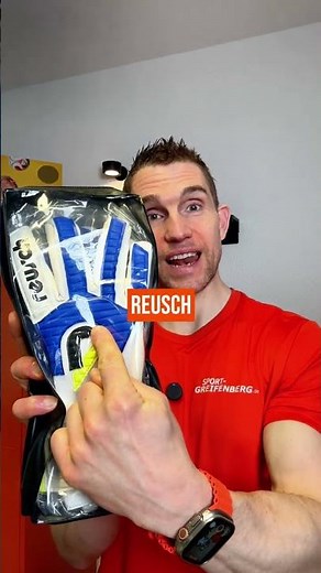 The goalkeeper gloves are only for goalkeepers over 30.