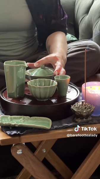 #teatok #teatime #tealover #tea #teapractice #tearitual #quietmoments #morningtea #gongfucha #gongfutea #anjibaicha #songdynasty #teahistory #barefoottealady