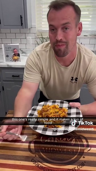 Cheesy Egg Noodle Bake Recipe with Ground Beef