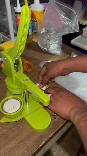 Making custom buttons with button maker NO SUBLIMATION REQUIRED!