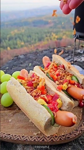 Trail cooking on a mountain hike l Hotdog lunch with an ultralight titanium backpacking stove 🌭
