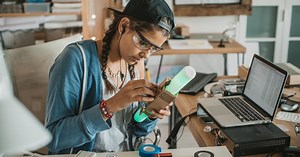 Why do boys do better than girls on (most) physics tests? | UNSW Sydney