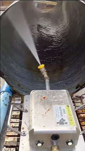 Pipe Cleaning Using a Robot - Good tools and machinery make work easy