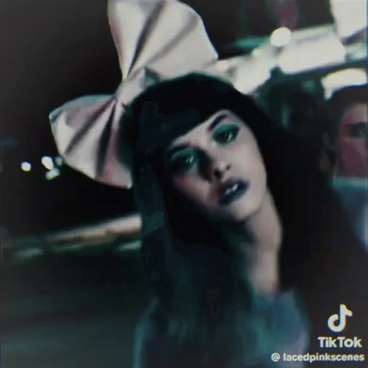 #melanieadelemartinez :: ehh