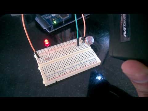 Arduino y fotocelda LDR como sensor de luz + código