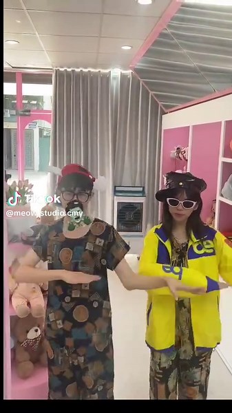 thái độ z thôi nhưng kbt lắc đíc hụ hụ #viral #xuhuong #meowstudio #photoboothchucson #ptbchuongmy #ptbchucson