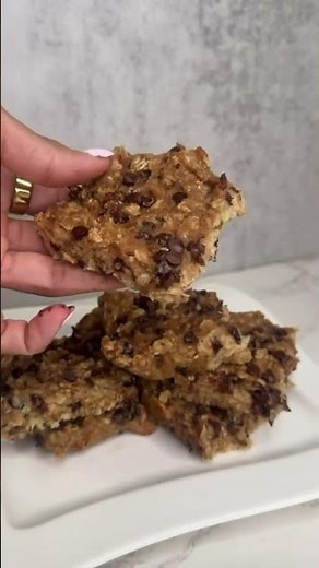 Banana Oatmeal Bars 🍌