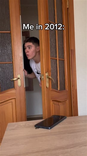 ARSEN on Instagram: "Ant smasher😢"