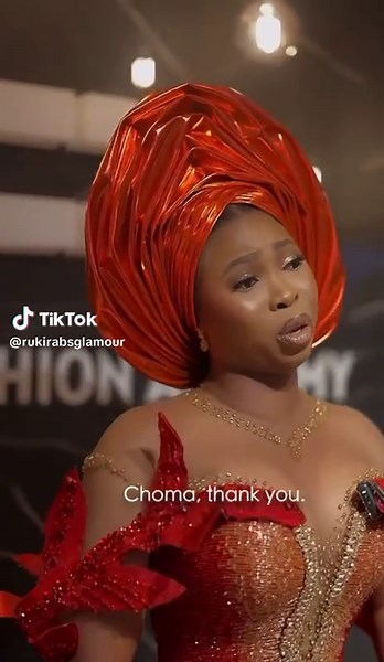 May God bless us all and enrich our pockets to be a supportive sister 🙏🤲❤️🥹 Not me having goosebumps all over my body while watching this video 🤭🥹#viral #viraltiktok #goviral #500kviews #fyyyyyyyyyyyyyyyy