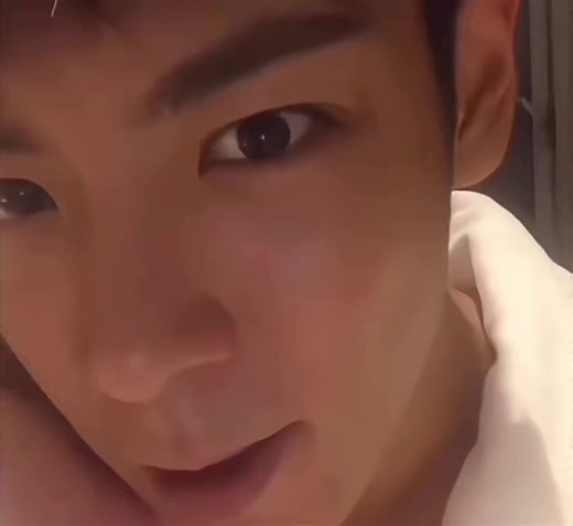 T.O.P from BigBang: Lưu Ly Top Journey