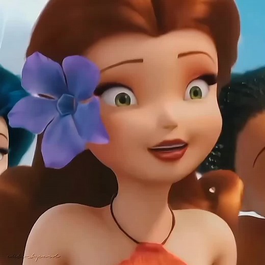 Meet Rosetta, the Winter Berry Fairy | Learn English Journey