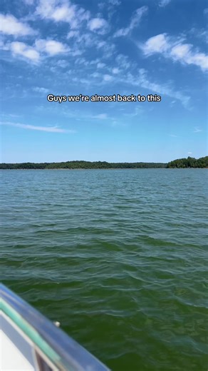 Put me on the front of the boat immediately #summer #lake #boat #UV #relaxed