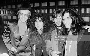 Born To Boogie - Marc Bolan &T. Rex live in 1972 (Ringo Starr作品，Elton John）