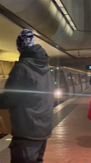 WMATA 2/2/25 ￼ green line arriving at....... metro center?