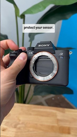 👍 How to PROTECT your Sony camera sensor from DUST!